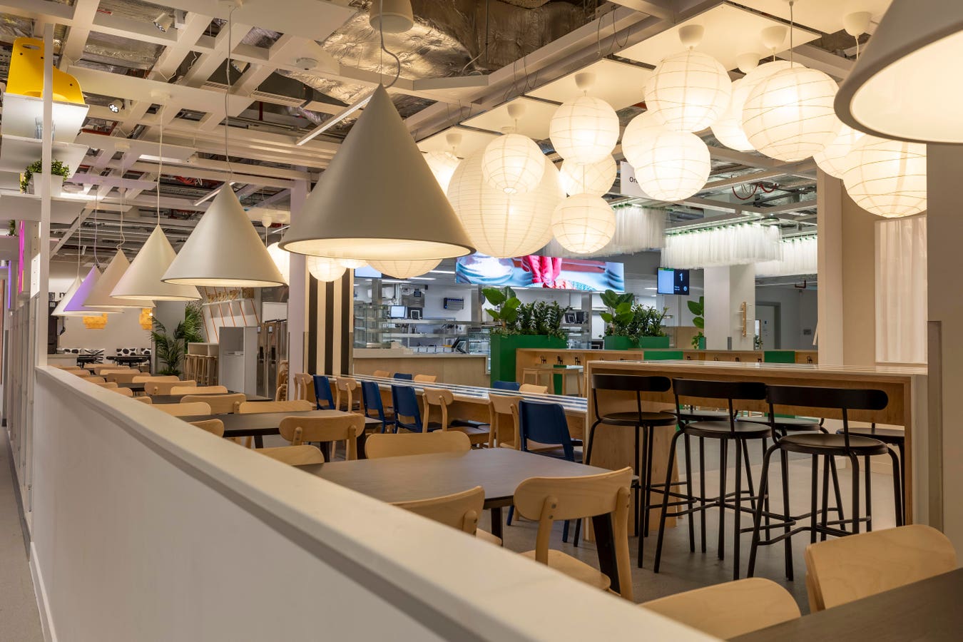 Urban pertama untuk IKEA karena membuka toko profil tertinggi di dunia