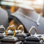 Jason McNary menambahkan CEO ke judul