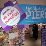 MALL STAPLE UK Claire mengikuti orang tua AS ke dalam administrasi