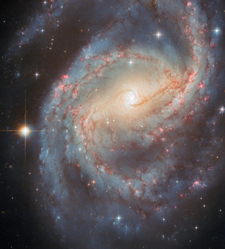 Galaksi Spiral NGC 6951