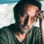 Pria Sangat Depresi Close Up