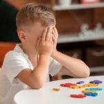 Teka-teki Anak Autistik Sedih