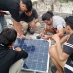PKM Unsurya Pasang Panel Surya di PAUD Anyelir II untuk Dukung Energi Bersih