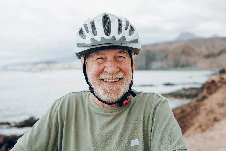 Helm Sepeda Happy Active Senior Man