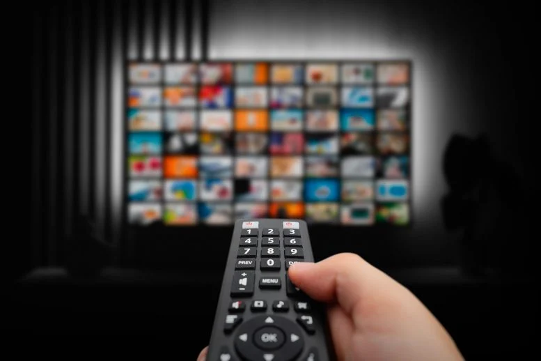 Layanan Streaming Saluran Remote Control Televisi VOD