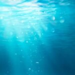 Gelembung Biru Laut Dalam Meningkatnya Sinar Matahari