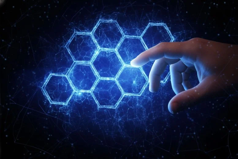 Grafena Menyentuh Tangan