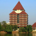 UI Jangan Cari Duit seperti Korporasi