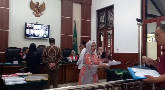 Adik Mahfud MD Beberkan Bukti Ijazah S1 Palsu yang Dijual Rp500 Ribu, Dibuat Pakai Photoshop