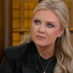 Erika Kirk punya satu kata untuk Candace Owens, yang selama Erika Kirk punya satu kata untuk Candace Owens, yang selama ini menjajakan teori konspirasi tentang Charlie Kirk
