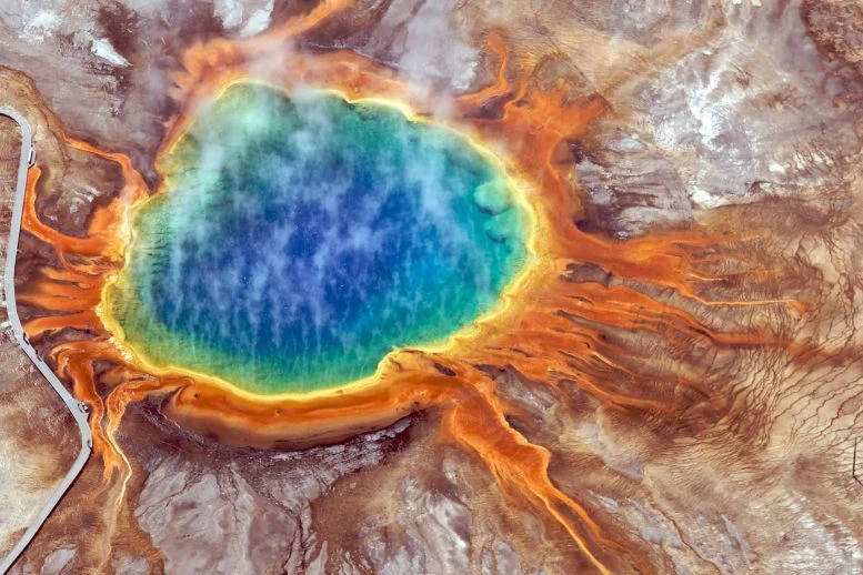 Taman Nasional Yellowstone Pemandian Air Panas Prismatik Besar