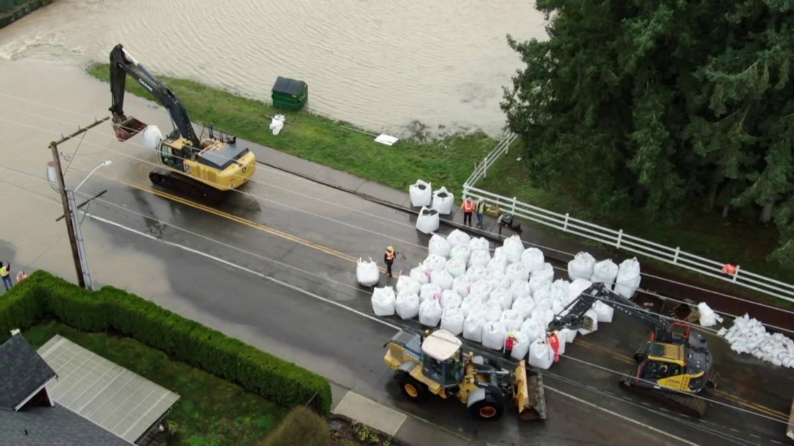 Kegagalan tanggul di Sungai Putih memicu evakuasi 'Mulai Sekarang' di Pasifik